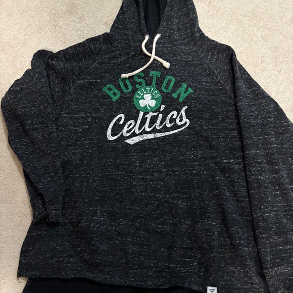 Women’s Fanatics Celtics hoodie size large - Picture 1 of 4